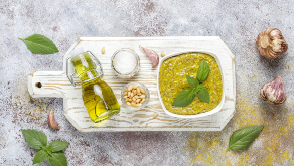 Pesto: své místo má i&nbsp;ve školních jídelnách